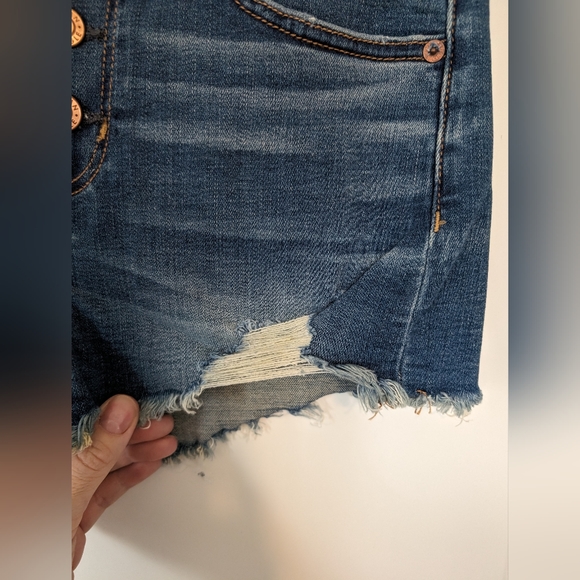 American Eagle High-Rise Shorts - Size 4 - Picture 5 of 5